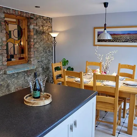 'maigue View' By The River Holiday home *